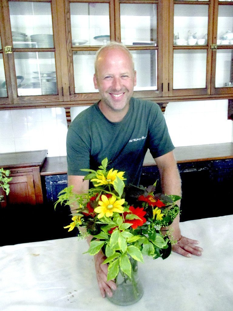 Flowers_arrangement_081514