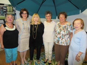 Ellen Steinberg, Esther Fortunoff, Helen Fortunoff, Bonnie Bender, Barbara Appel and Lillian Fortunoff (Photos by Lyn Dobrin)