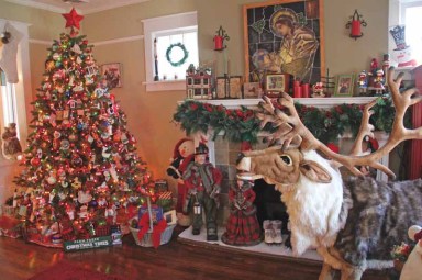HolidayHouse_ACopy