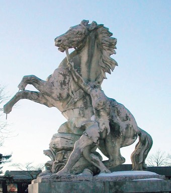 HorseStatue_A