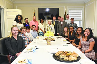InternBreakfast_081016A