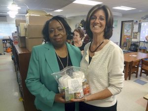 Principal Gloria Dingwall and president and CEO of Island Harvest Randi Shubin Dresner 