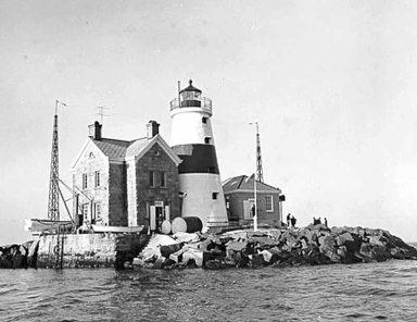 http://portwashington-news.com/wp-content/uploads/2016/10/LIHaunts_102616_A.jpg