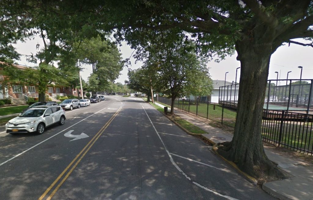 Manorhaven Blvd Google maps 1024x656 1