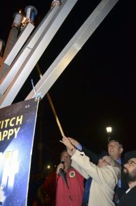 MenorahLighting_121615.A