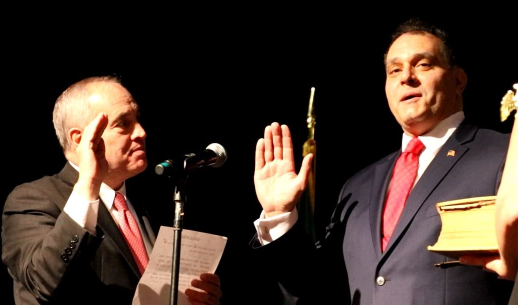 https://longislandweekly.com/wp-content/uploads/2018/01/OysterBayInaugural_B.jpg