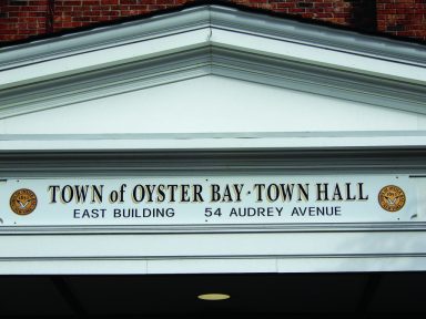 OysterBay_VendittoFee_071118_A