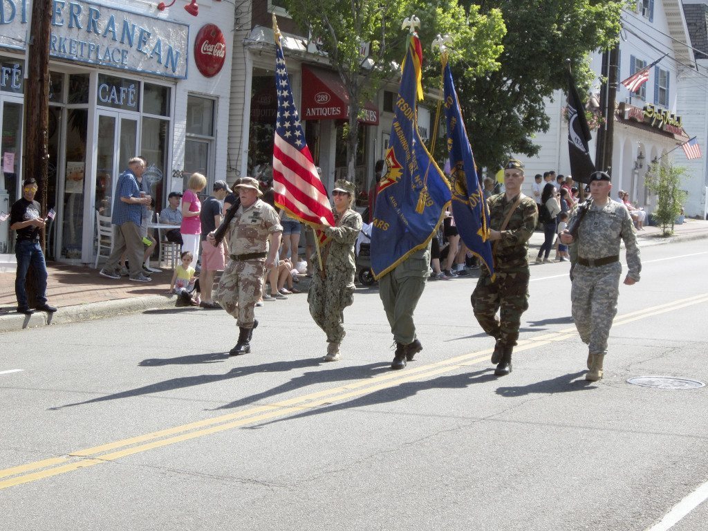 Parade_052715A