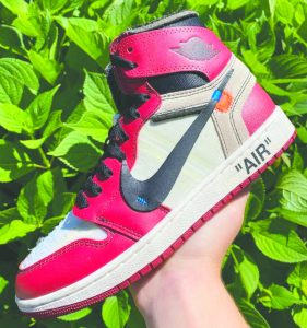 Sneakers B 958x1024 1