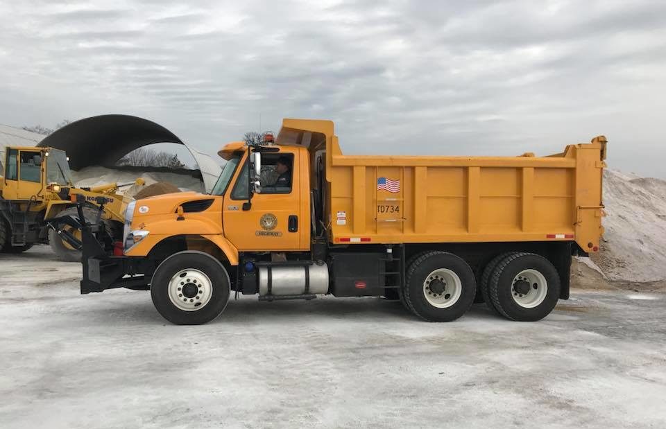 http://hicksvillenews.com/wp-content/uploads/2018/01/TOB-Sanitation-Truck-e1516213686487.jpg