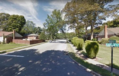 Westbury Woman Robbed