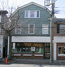 An early photograph of the Townsend Inn Annex as it looked when it was known as the Raymon Liquor Store. oysterbay 2012 01 msa 2 annex 1 5 2 ob