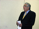 County comptroller candidate Howard Weitzman said Maragos is merely a mouthpiece for the administraton. (Photo by Steve Mosco) plainview 2013 09 Comptrollers 092713B