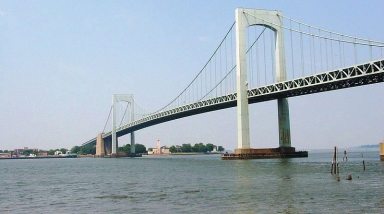 800px-Throggs_Neck_Bridge,_NYC_-_2001