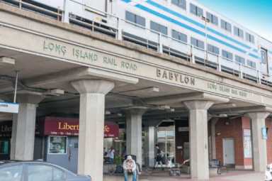 Babylon LIRR train station