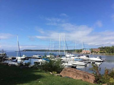 burlington_nearaquarium