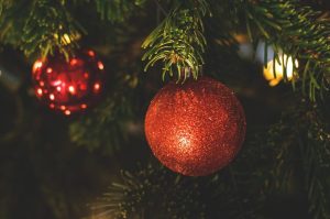 Column.ChristmasDecorating 122019.Web 1024x682 1