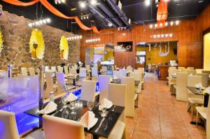 Dining 121316D