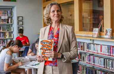 Lauras Book Club