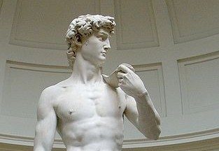 Michelangelo’s_David