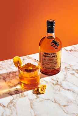 MonkeyBananaOldFashioned2023