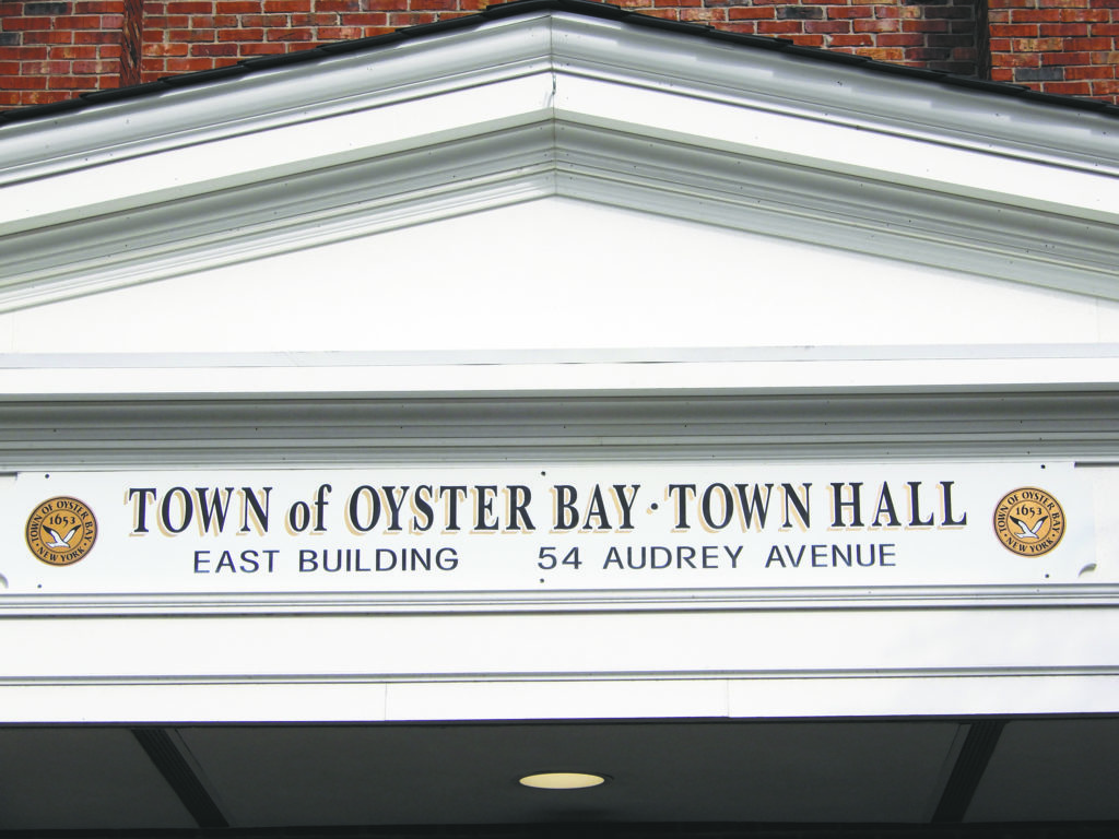 OysterBay_VendittoFee_071118_A
