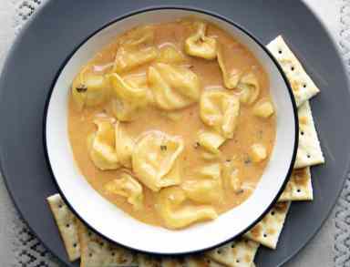 Tomato Tortellini soup