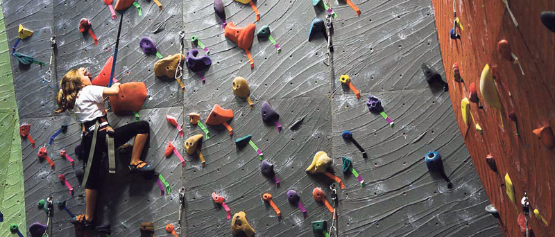 WINTER_IndoorActivities_IslandRock