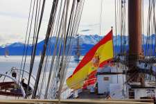 buque escuela juan sebastian de elcano navegando por el canal de beagle 2
