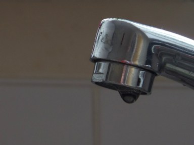 faucet-989515_640