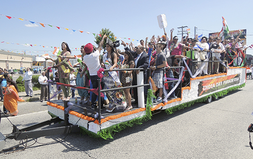 hicksville 2014 08 15 IndiaDayParadeG