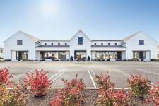 the shops at country pointe plainview retail building straight on view