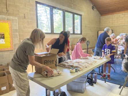 fighting hunger a 445x334 1