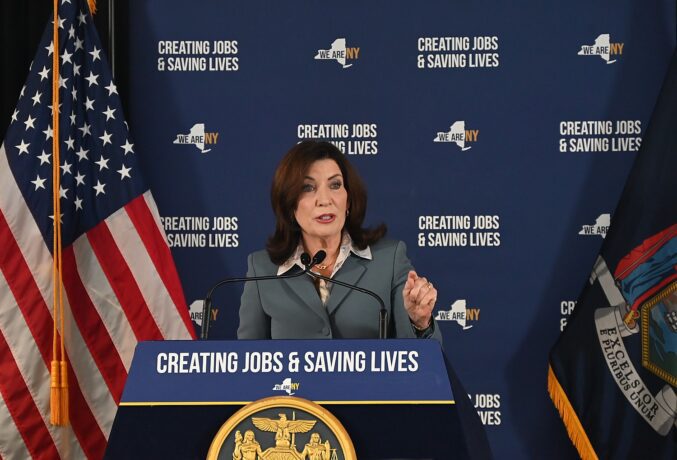 li hochul nowell 102224 096e2 c karen rubin 677x460 1