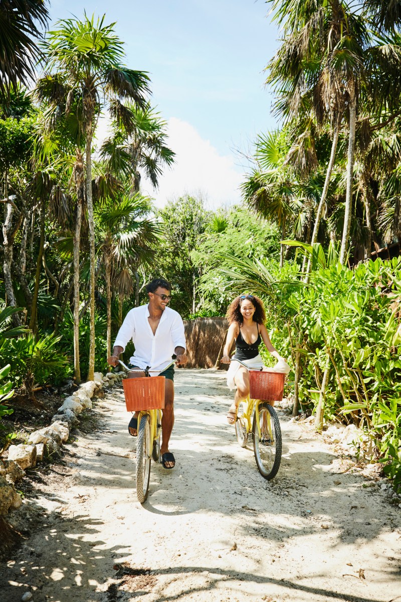 Expert tips for winter skin care on tropical vacations