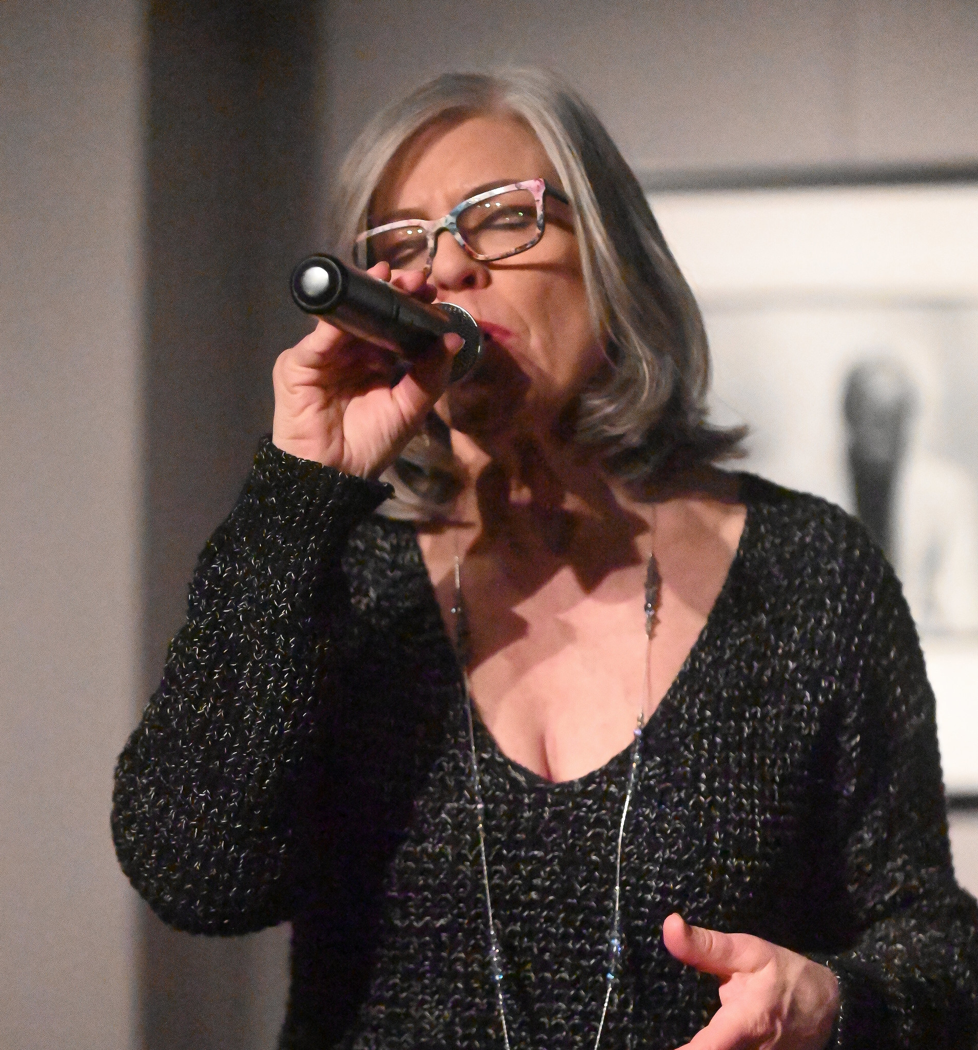 Vocalist and Westbury Arts President Julie Lyon.