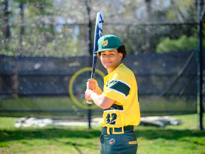 Senior, Josue Monegro