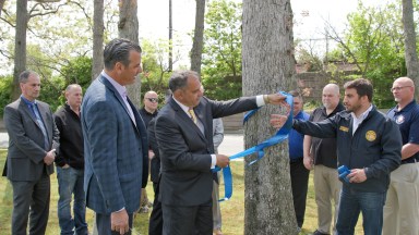 Oyster Bay announced "Back the Blue" Ribbon Campaign to support local police officers