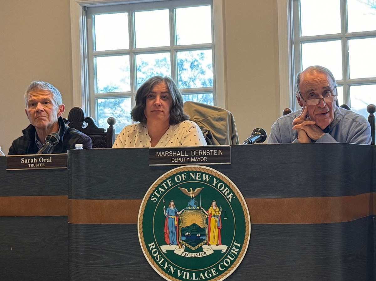 The Roslyn Village Board of Trustees approved its 2025-2026 budget and an application for three new businesses on Roosevelt Avenue during a meeting on April 15.