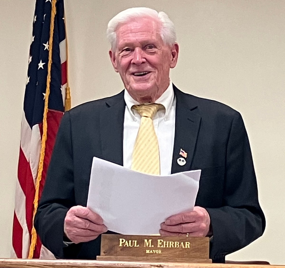 Williston Park Mayor Paul Ehrbar speaking at Monday's organizational hearing.