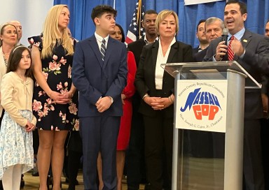 New Republican Hempstead Town Supervisor candidate speaks at campaign announcement event.