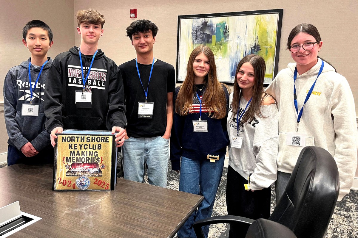 Members of the North Shore High School Key Club