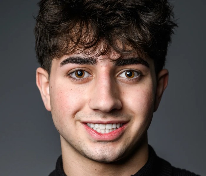 Zach Yadegari is the co-founder and CEO of the calorie tracking app, Cal AI, which determines a food's nutritional content by just scanning an image.