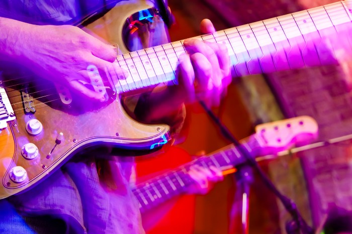 Things to do on Long Island this weekend include a Dave Matthews Band concert.