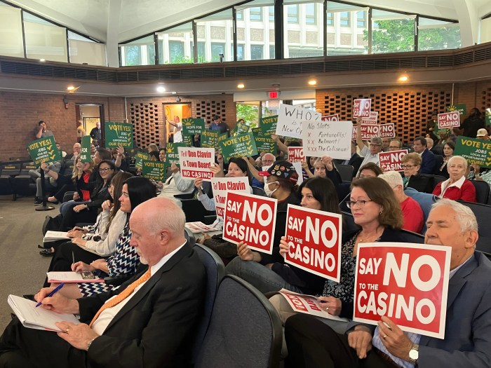 Hempstead casino hearing supporters and opposition
