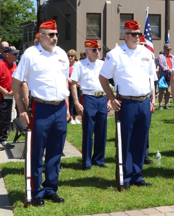 Veterans during a military tribute at Klestinec Park