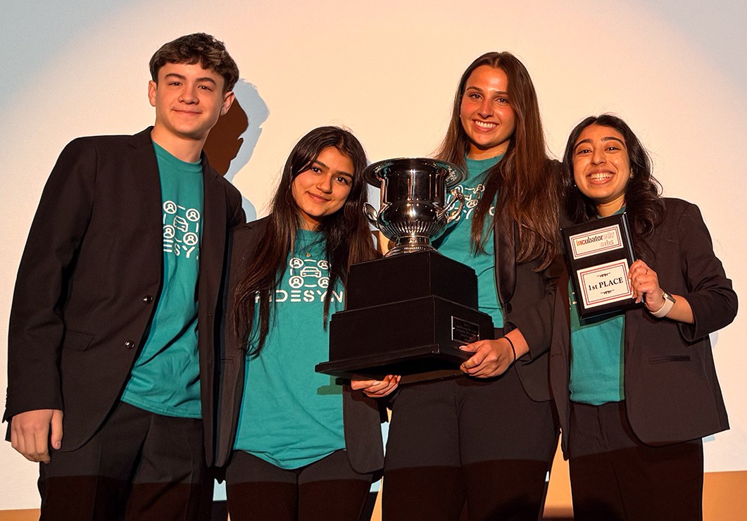 Roslyn High School students win big in Pitch Night competition.