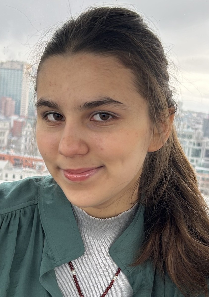 Roslyn 10th grader, Anna Recicka, won second place in the Northwestern Undergraduate Law Journal’s annual high school essay contest.