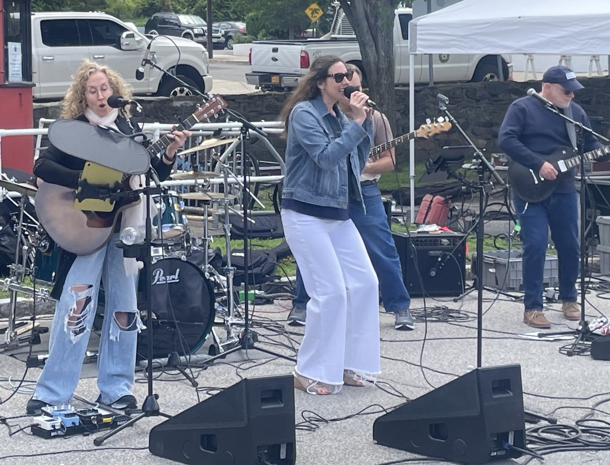 HarborFest Dock Day and Craft Fair took place on Main Street on June 1.