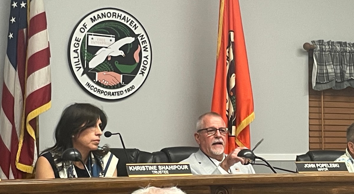 Manorhaven Board of Trustees approved the site plans for 30 Sagamore Hill Drive, against residents wishes.